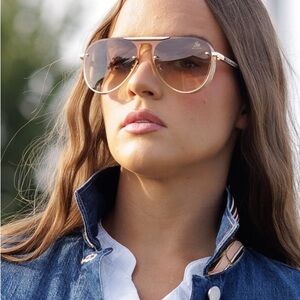 Stylish Gold Aviator Sunglasses